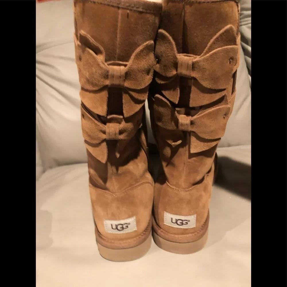 👢👢New in Box UGG Allegra Double Bow Chestnut tall  Boots size9